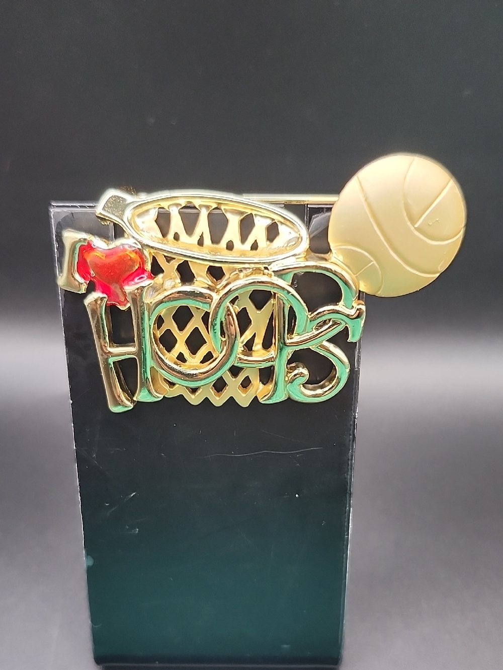 Gold-tone 'Hoop' Basketball Pin with Ball and Red Heart. - Picture 3 of 3